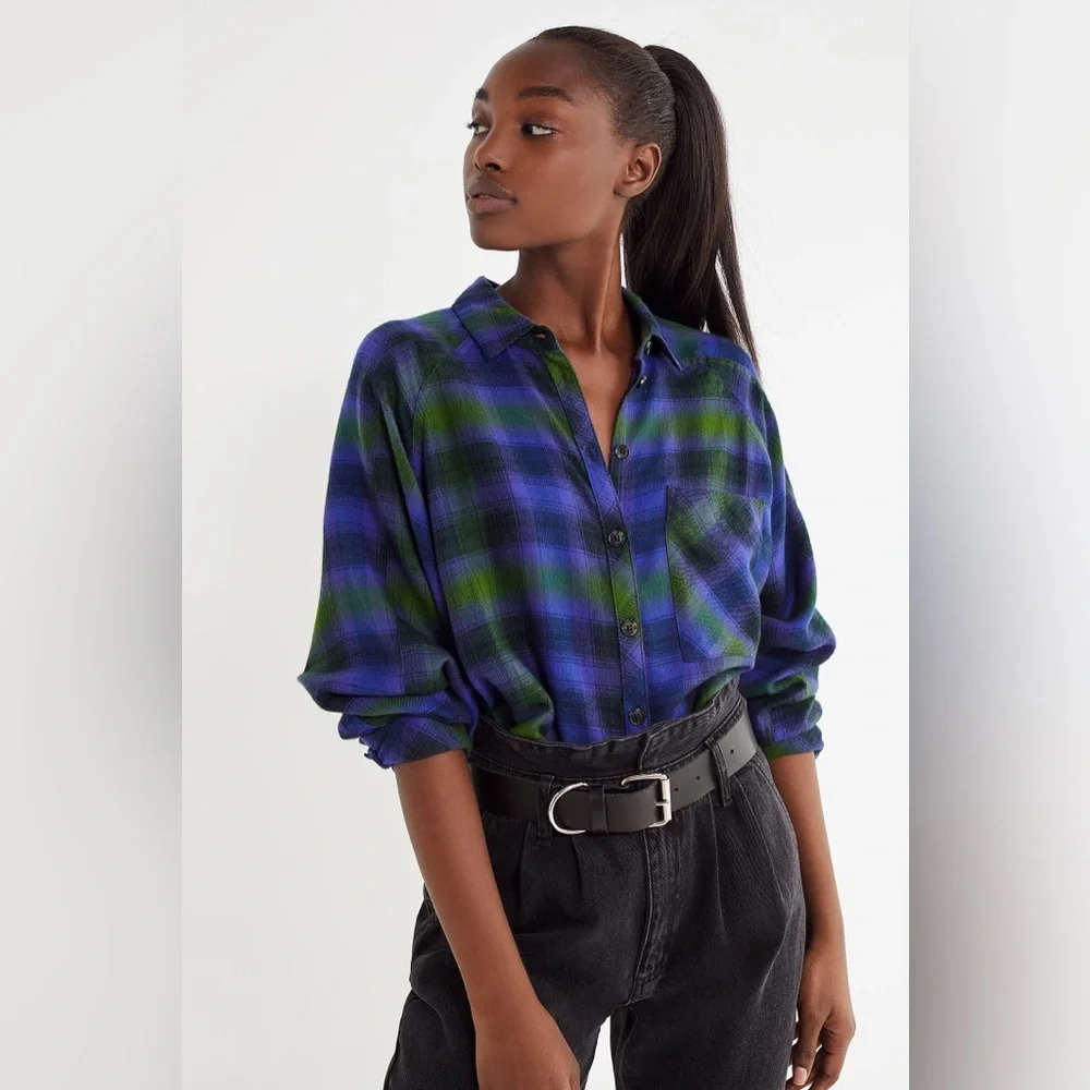 UO Brendan Drapey Flannel Oversized Blue Green Button-Down Shirt in Size Small - Picture 2 of 9